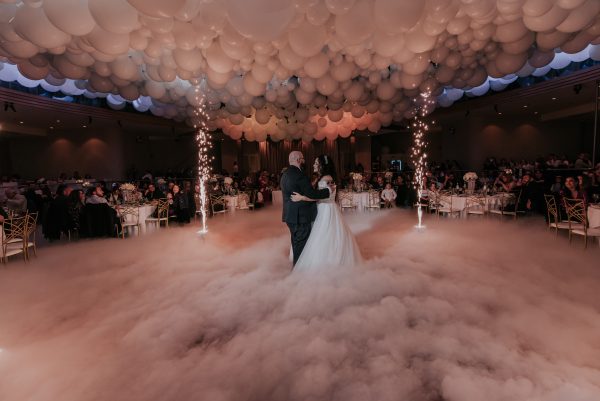 Fog & Dry Ice Effects A wonderful dance with a balloon ceiling in Fog & Dry Ice Effects